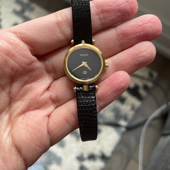 Vintage Gucci Watch - Picture 3 of 16